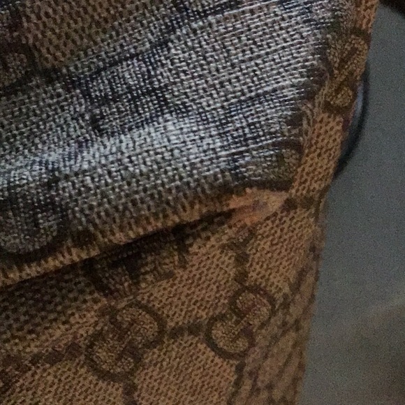 Authentic Gucci GG Supreme Joy Medium Tote - Picture 11 of 16